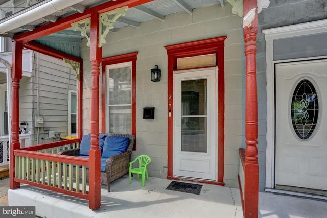 317 W HIGH ST, Womelsdorf, PA 19567