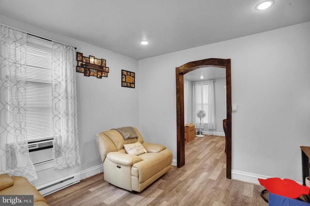 317 W HIGH ST, Womelsdorf, PA 19567