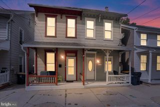 317 W HIGH ST, Womelsdorf, PA 19567