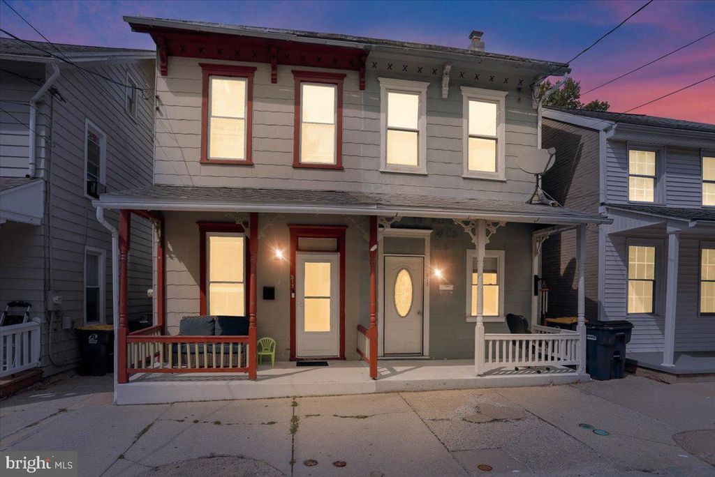 317 W HIGH ST, Womelsdorf, PA 19567