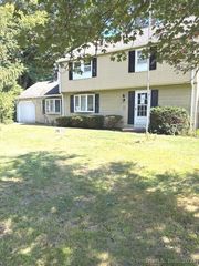 1 Beechwood Lane, Old Lyme, CT 06371