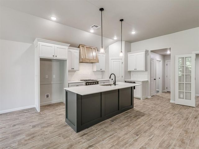 1206 Wisteria Way, Noble, OK 73068