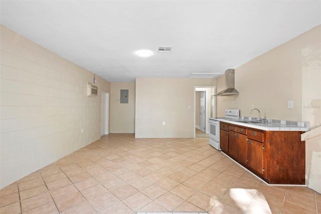 7237 WILLOWWOOD STREET, Orlando, FL 32818