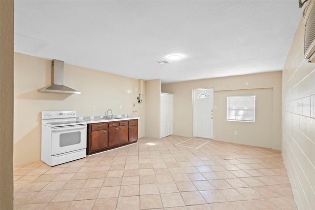 7237 WILLOWWOOD STREET, Orlando, FL 32818