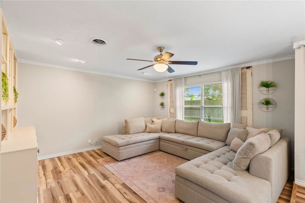 426 Troy Dr, Corpus Christi, TX 78412 — photo 5