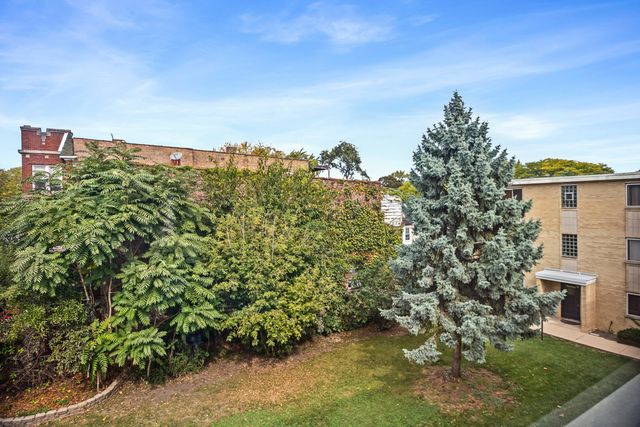 7019 N Ridge Boulevard 3A, Chicago, IL 60645