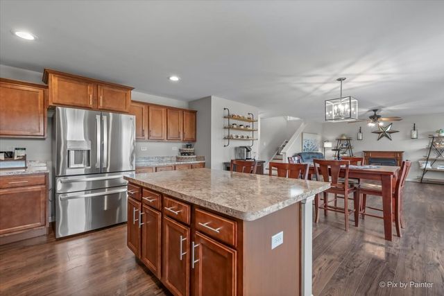 852 Wildwood Drive, Pingree Grove, IL 60140