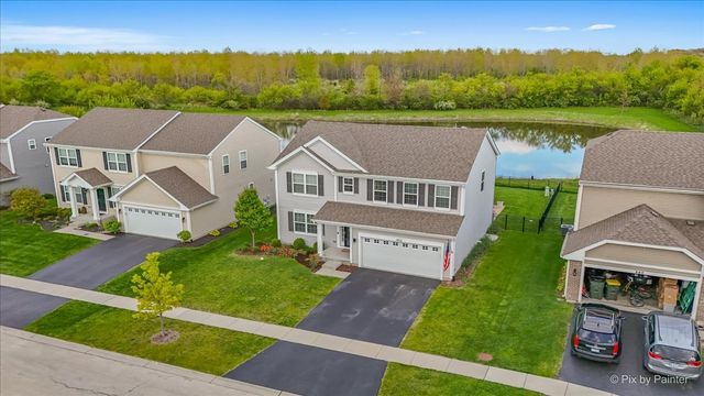 852 Wildwood Drive, Pingree Grove, IL 60140