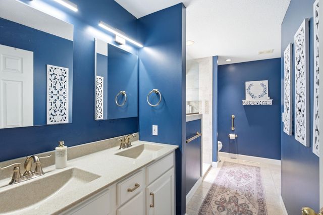 2700 CHAMBRAY RD, Columbia, MO 65203