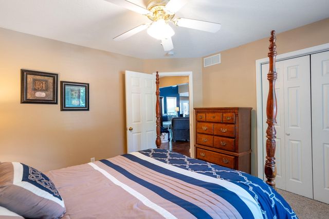 2700 CHAMBRAY RD, Columbia, MO 65203