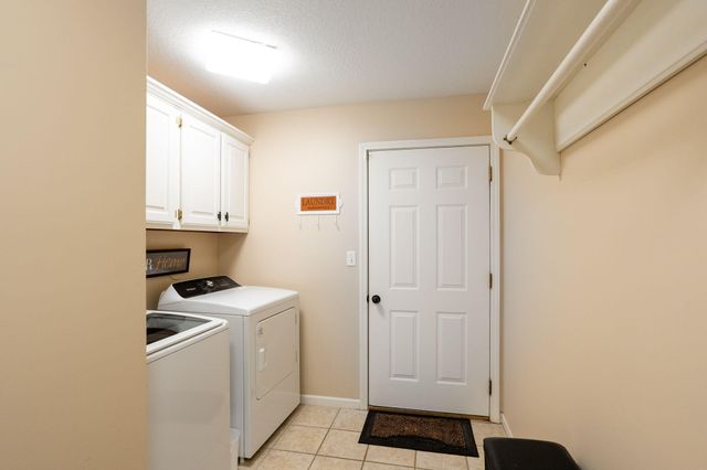 2700 CHAMBRAY RD, Columbia, MO 65203