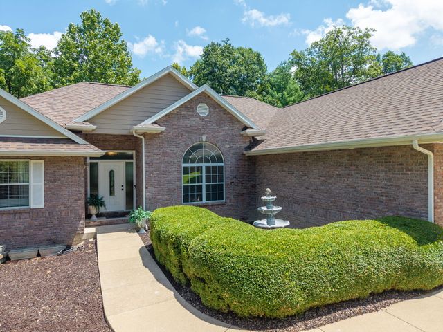 2700 CHAMBRAY RD, Columbia, MO 65203