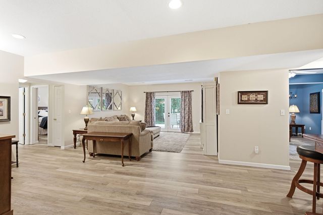 2700 CHAMBRAY RD, Columbia, MO 65203