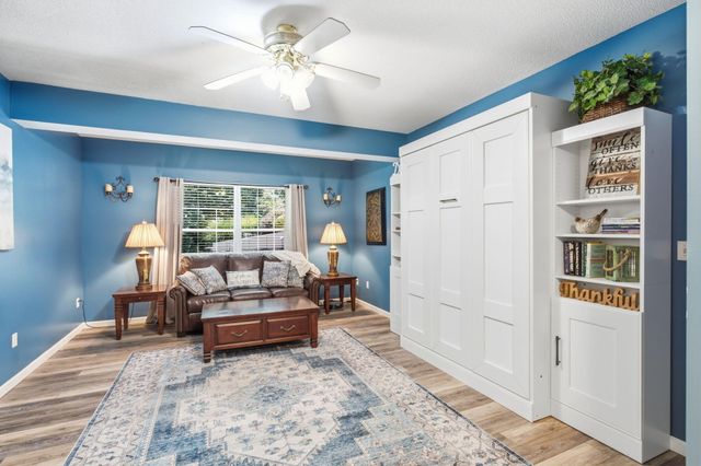 2700 CHAMBRAY RD, Columbia, MO 65203