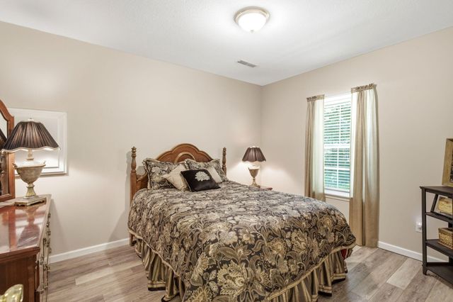 2700 CHAMBRAY RD, Columbia, MO 65203