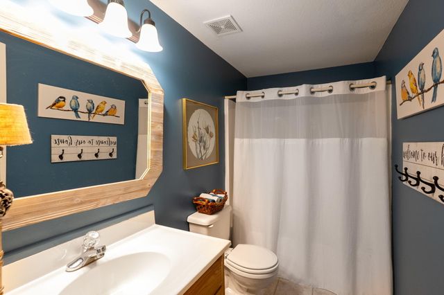 2700 CHAMBRAY RD, Columbia, MO 65203