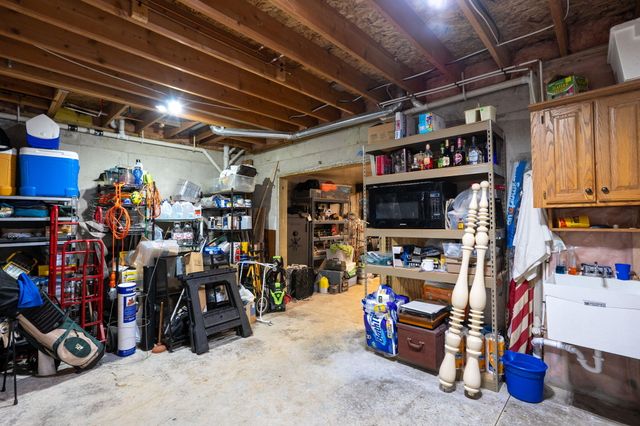 2700 CHAMBRAY RD, Columbia, MO 65203
