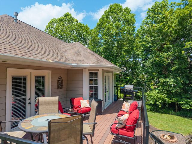 2700 CHAMBRAY RD, Columbia, MO 65203