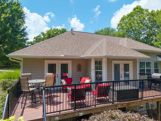 2700 CHAMBRAY RD, Columbia, MO 65203