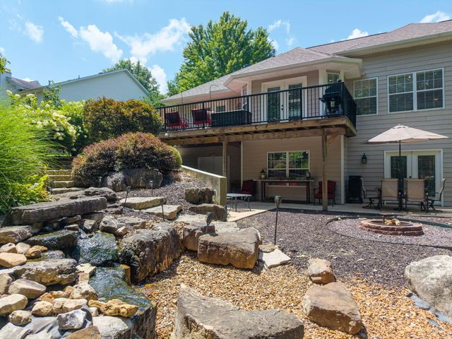 2700 CHAMBRAY RD, Columbia, MO 65203