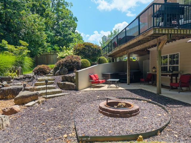 2700 CHAMBRAY RD, Columbia, MO 65203