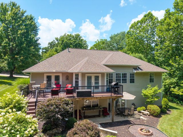 2700 CHAMBRAY RD, Columbia, MO 65203