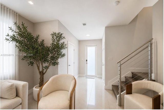 10384 NW 67th Terrace, Doral, FL 33178