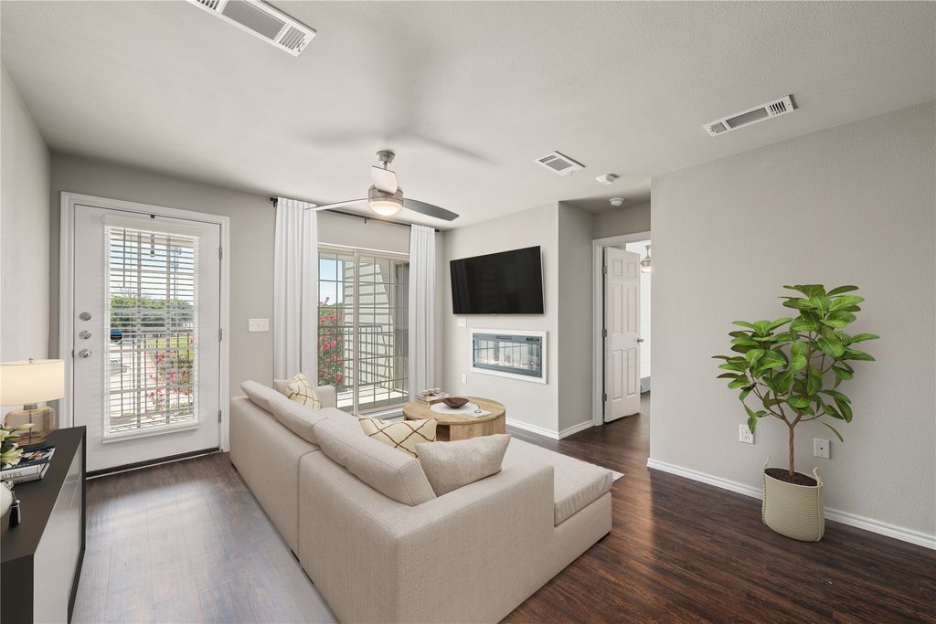6108 Abrams Road 216, Dallas, TX 75231