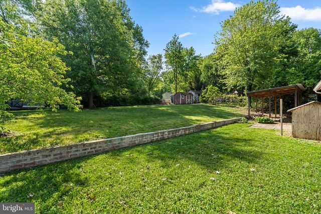5523 HALWIS ST, Alexandria, VA 22303