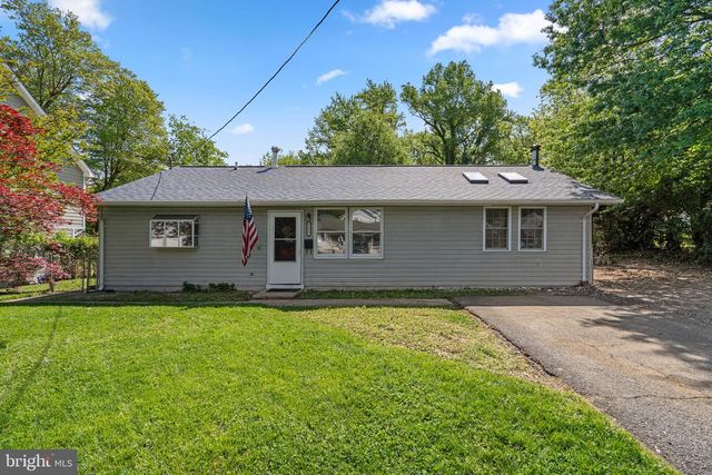 5523 HALWIS ST, Alexandria, VA 22303