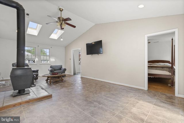 5523 HALWIS ST, Alexandria, VA 22303