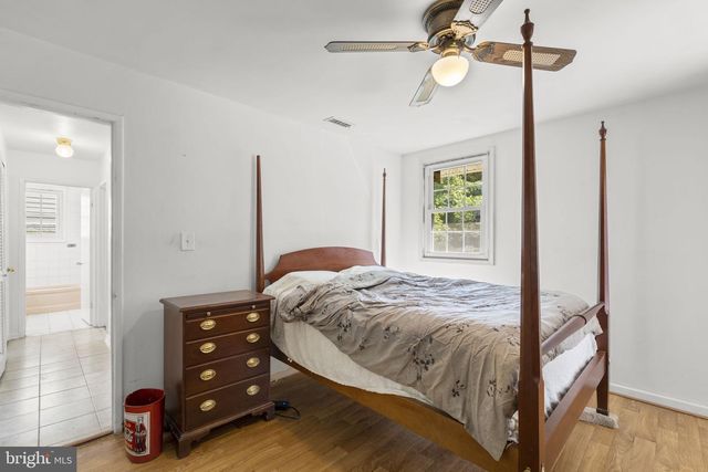 5523 HALWIS ST, Alexandria, VA 22303