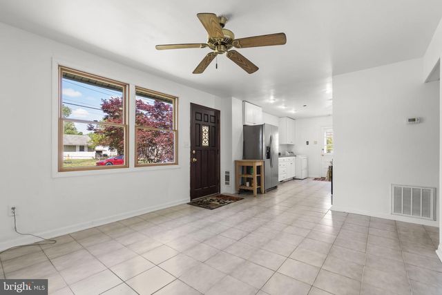 5523 HALWIS ST, Alexandria, VA 22303