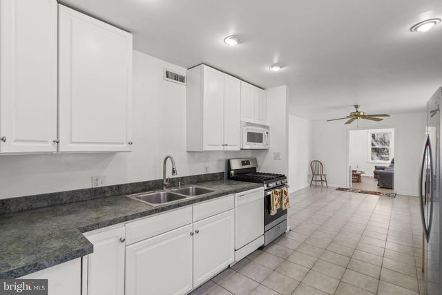 5523 HALWIS ST, Alexandria, VA 22303