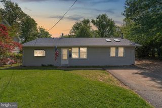 5523 HALWIS ST, Alexandria, VA 22303