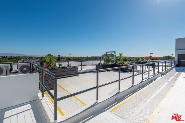 11600 National Boulevard 205, Los Angeles, CA 90064