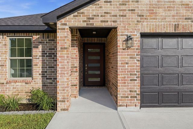 13134 Lake Conroe Bay Road, Willis, TX 77318