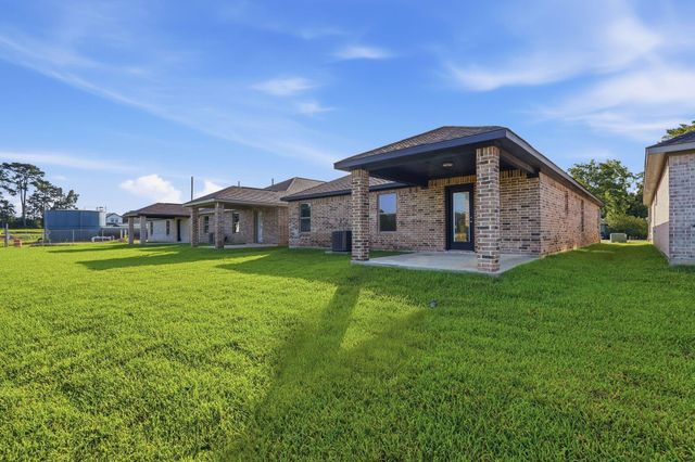 13134 Lake Conroe Bay Road, Willis, TX 77318