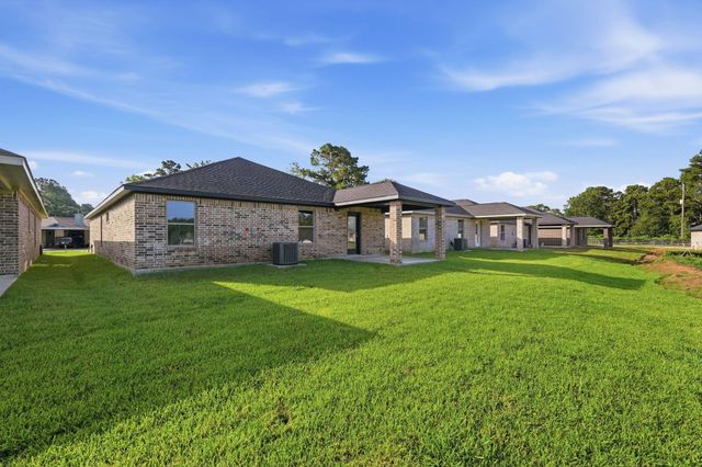 13134 Lake Conroe Bay Road, Willis, TX 77318