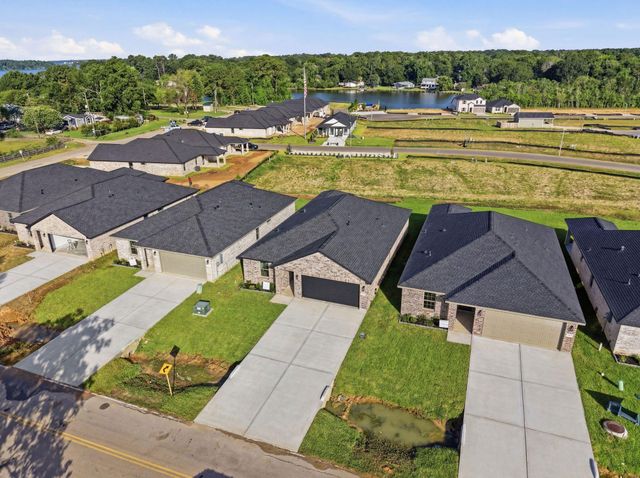 13134 Lake Conroe Bay Road, Willis, TX 77318