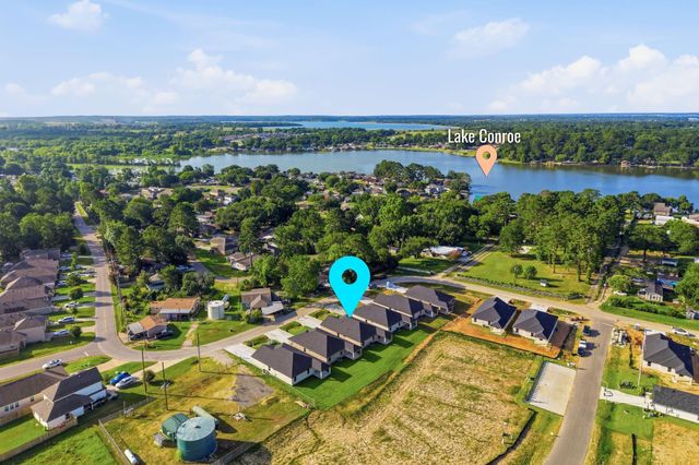 13134 Lake Conroe Bay Road, Willis, TX 77318