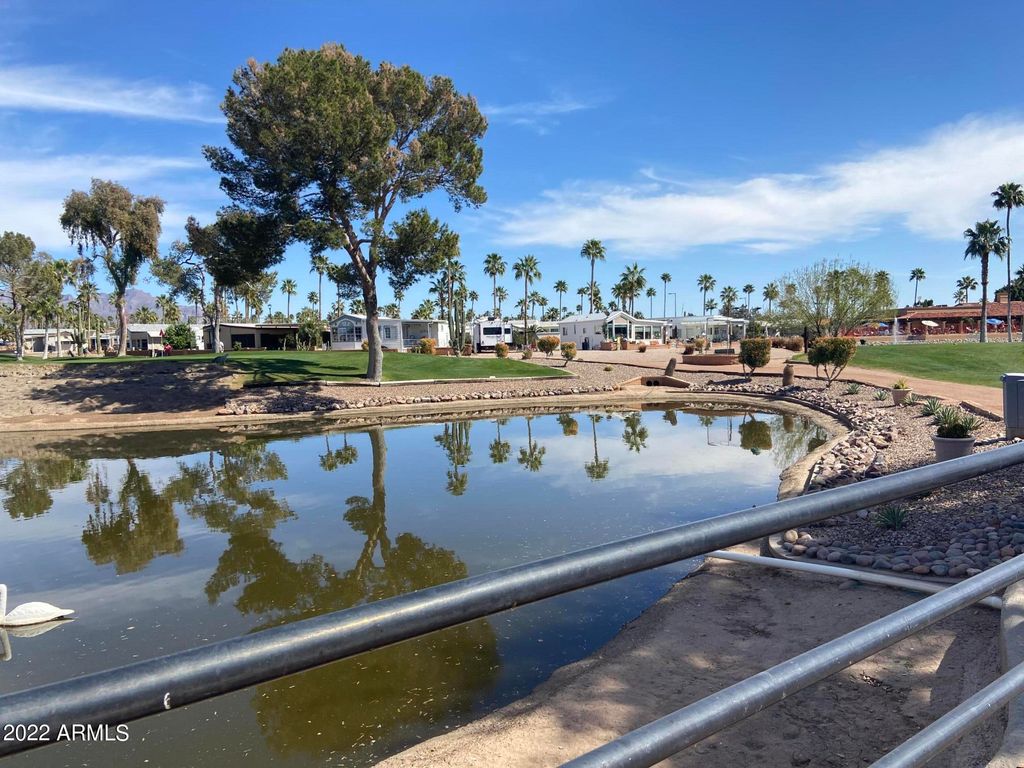 2301 S SEMINOLE Drive 301, Apache Junction, AZ 85119 — exterior
