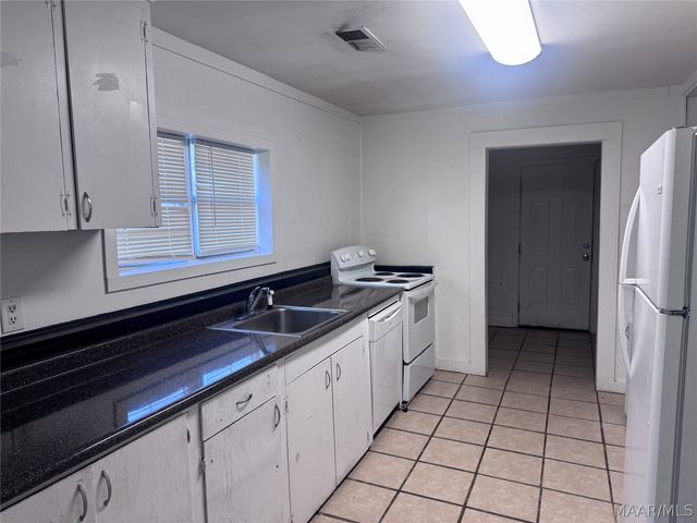 1750 Yarbrough Street, Montgomery, AL 36110