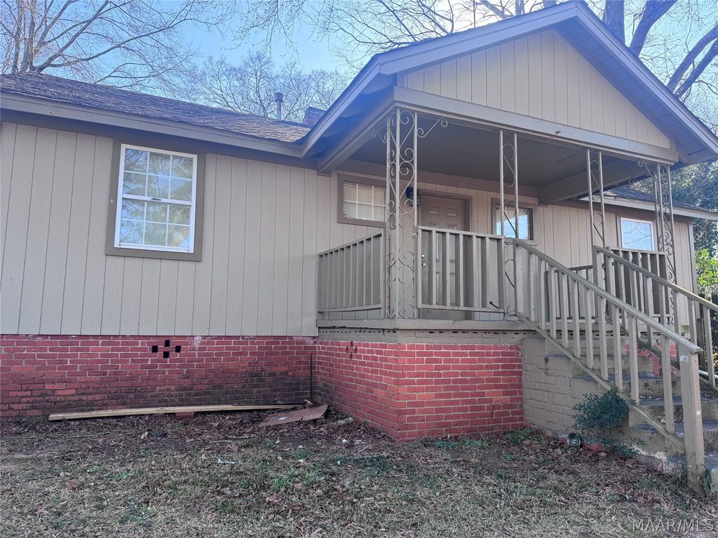 1750 Yarbrough Street, Montgomery, AL 36110
