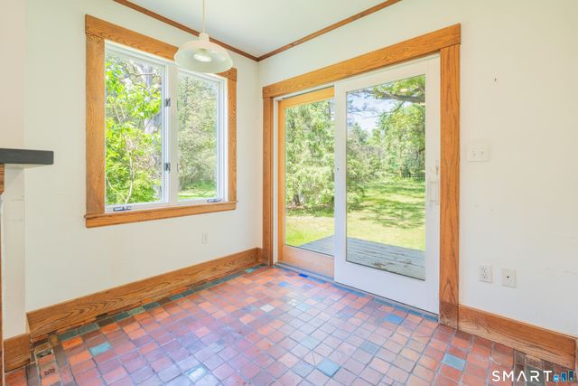 95 Beecher Road, Woodbridge, CT 06525