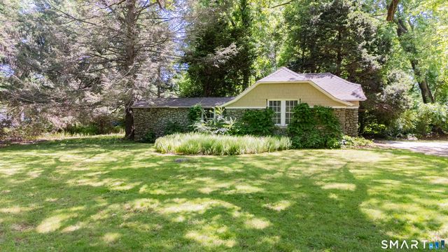 95 Beecher Road, Woodbridge, CT 06525