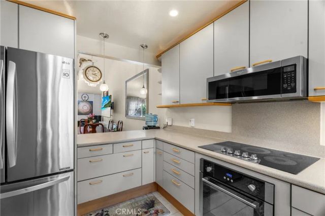 6 Eucalyptus, Irvine, CA 92612