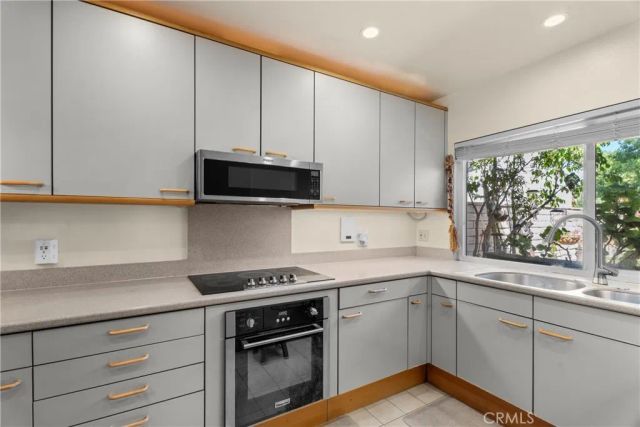 6 Eucalyptus, Irvine, CA 92612