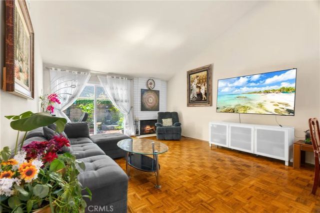 6 Eucalyptus, Irvine, CA 92612