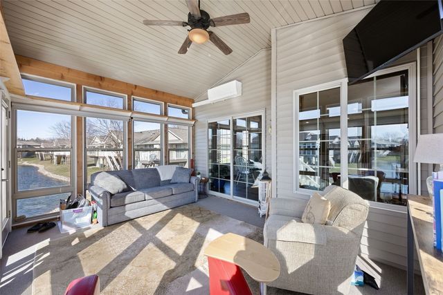 1659 Clifford Ln, Iowa City, IA 52240